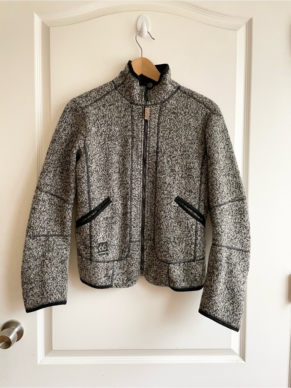 66 north iceland womens Size M Wool Jacket Pockets High Neck Collar